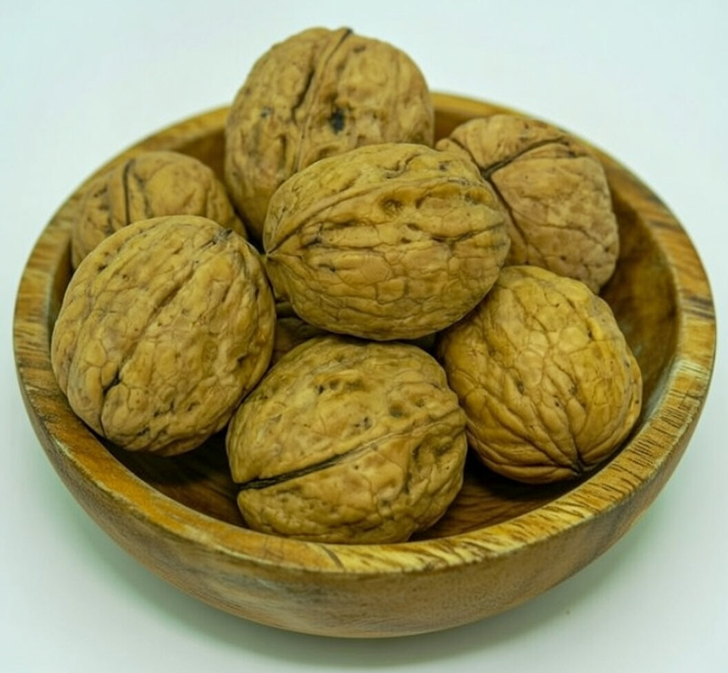 Akhrot Sabit (Walnuts with shell)